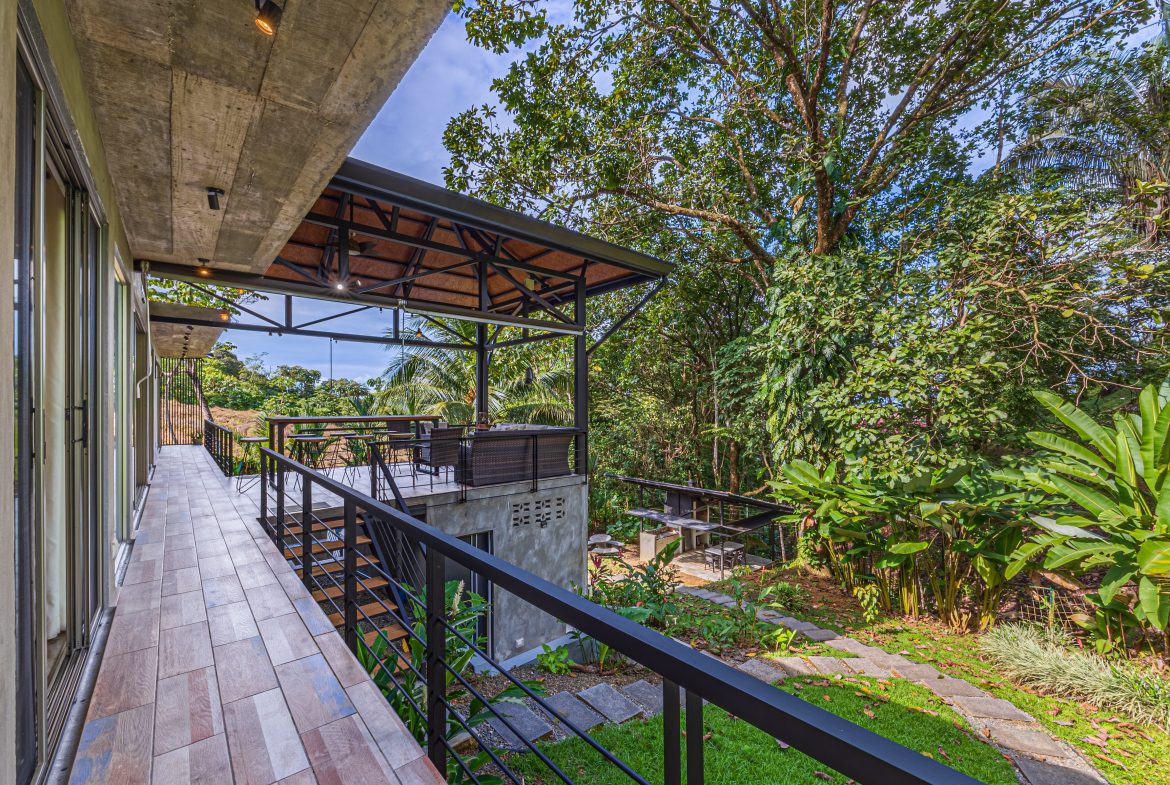PROPERTY WITH THREE BEDROOM NEAR TO EVERYTHING, IN UVITA – 0.20 ACRES