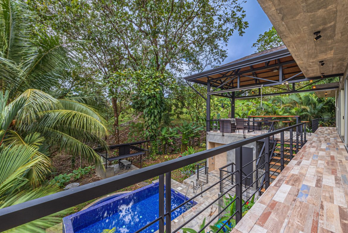 PROPERTY WITH THREE BEDROOM NEAR TO EVERYTHING, IN UVITA – 0.20 ACRES