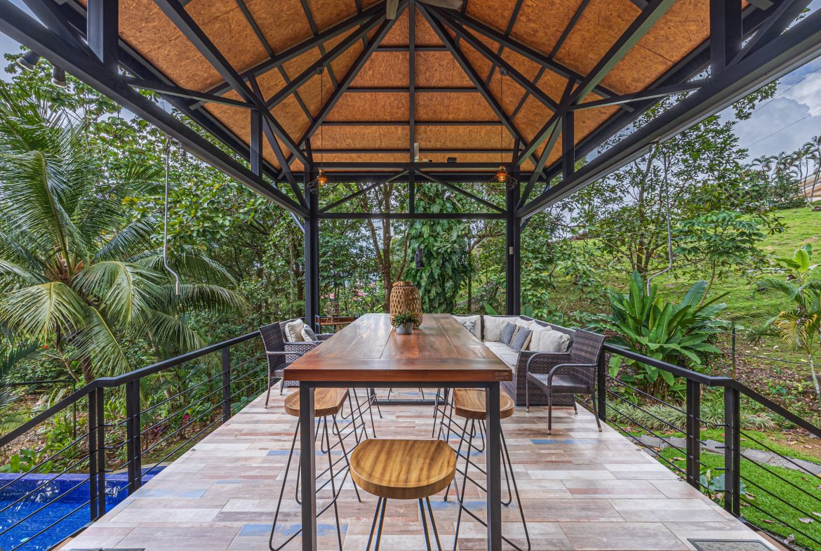 PROPERTY WITH THREE BEDROOM NEAR TO EVERYTHING, IN UVITA – 0.20 ACRES