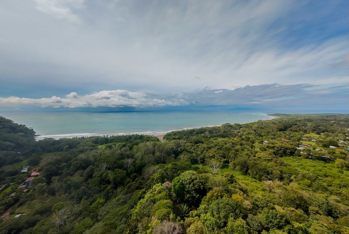 DEVELOPMENT LAND NEAR TO THE CITY AND THE BEACH, IN BAHIA BALLENA – 29 ACRES