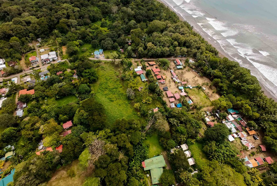 BUILDING PROPERTY WITH STEPS OF THE BEACH, IN LA COLONIA – 2.47 ACRES