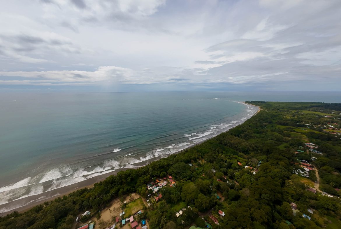 BUILDING PROPERTY WITH STEPS OF THE BEACH, IN LA COLONIA – 2.47 ACRES