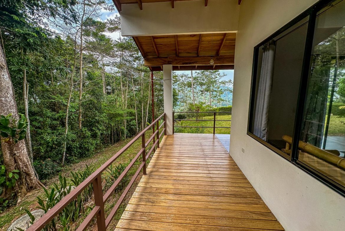 MOUNTAIN PROPERTY WITH A GUEST HOUSE WITH BEAUTIFUL VIEWS OF THE NATURE, IN BARU – 3.53 ACRES
