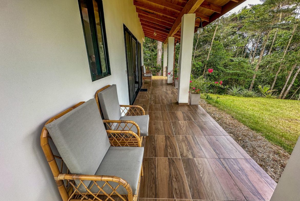 MOUNTAIN PROPERTY WITH A GUEST HOUSE WITH BEAUTIFUL VIEWS OF THE NATURE, IN BARU – 3.53 ACRES
