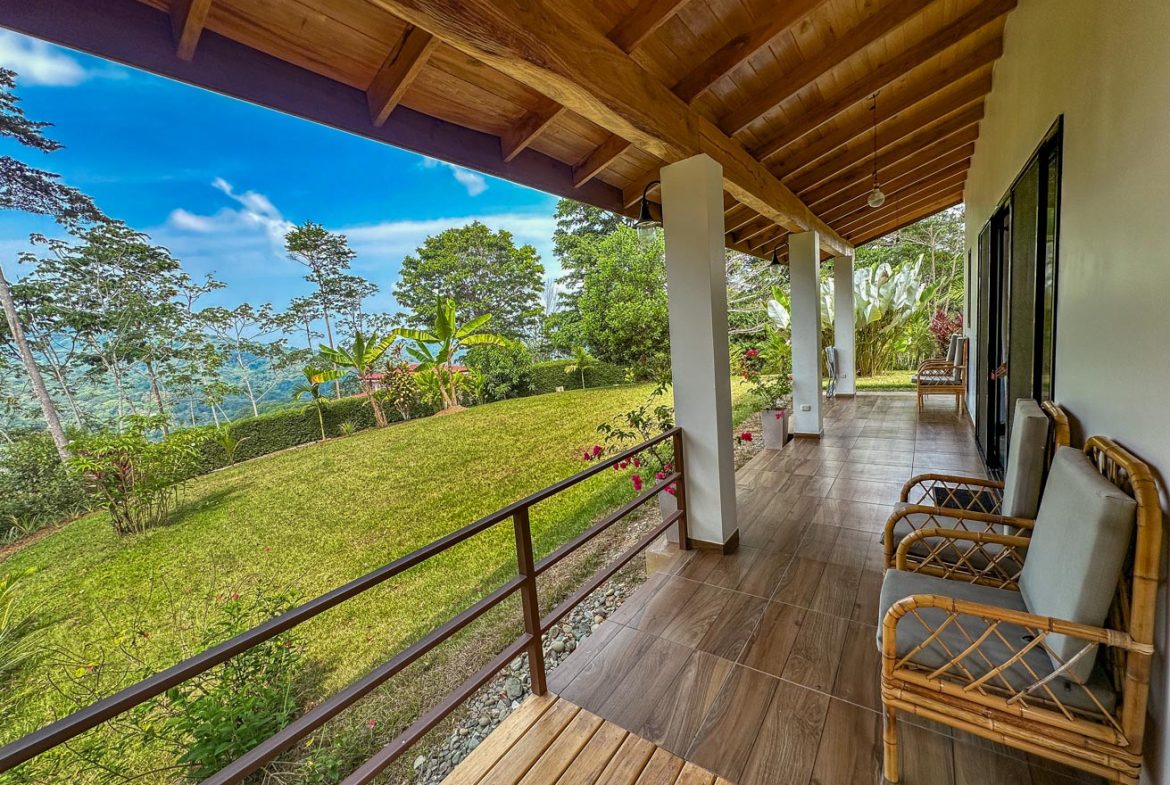 MOUNTAIN PROPERTY WITH A GUEST HOUSE WITH BEAUTIFUL VIEWS OF THE NATURE, IN BARU – 3.53 ACRES