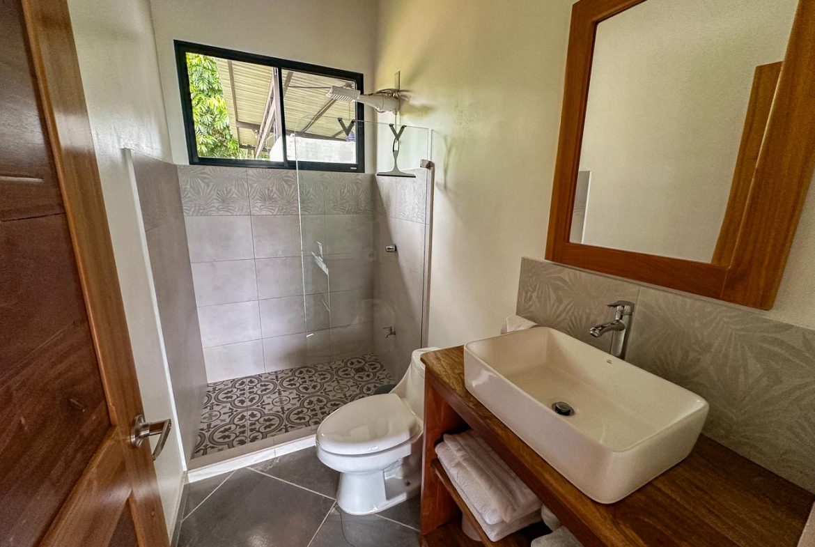 MOUNTAIN PROPERTY WITH A GUEST HOUSE WITH BEAUTIFUL VIEWS OF THE NATURE, IN BARU – 3.53 ACRES