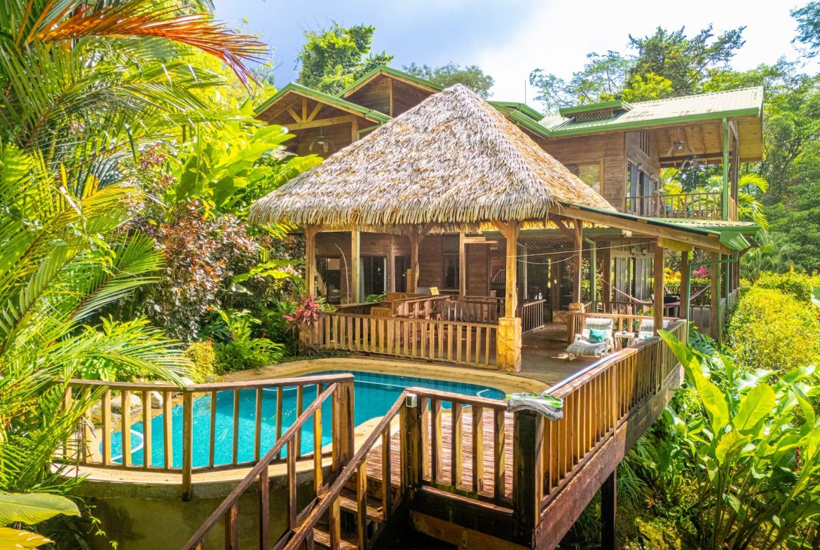 VILLA KRISTINA MOUNTAIN PROPERTY WITH OCEAN VIEWS AND A GUEST HOUSE, IN BALLENA – 3.8 ACRES, Uvita, Costa Rica — photo 5