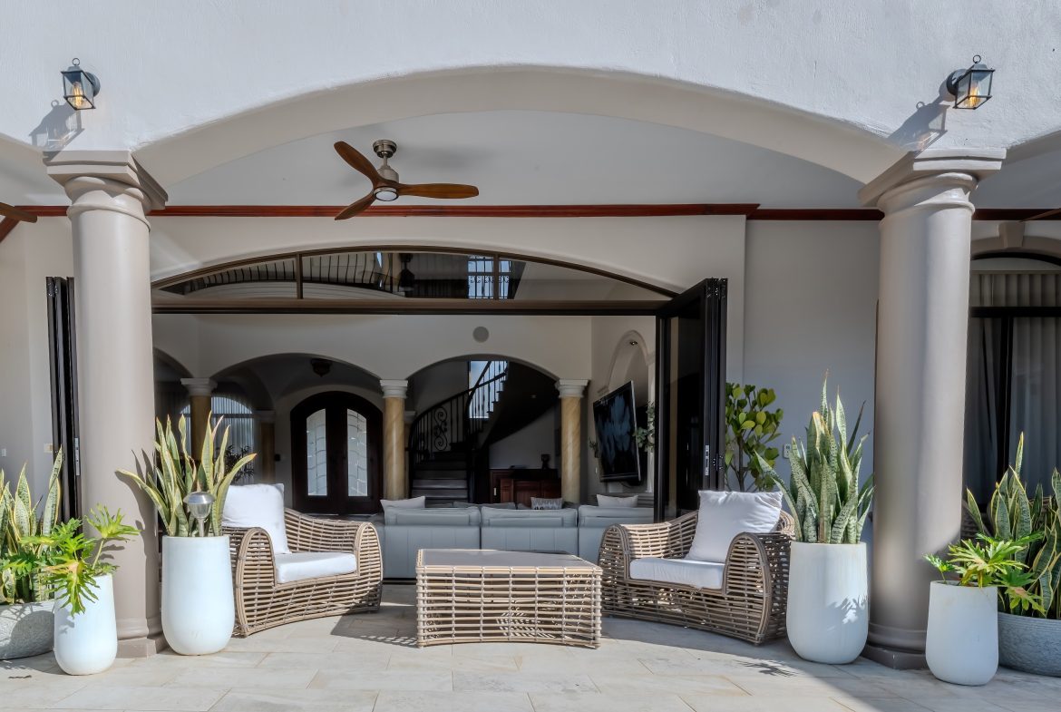 LUXURY PROPERTY WITH SIX BEDROOM, IN PALMARES PEREZ ZELEDON – 0.68 ACRES, Uvita, Costa Rica — photo 6