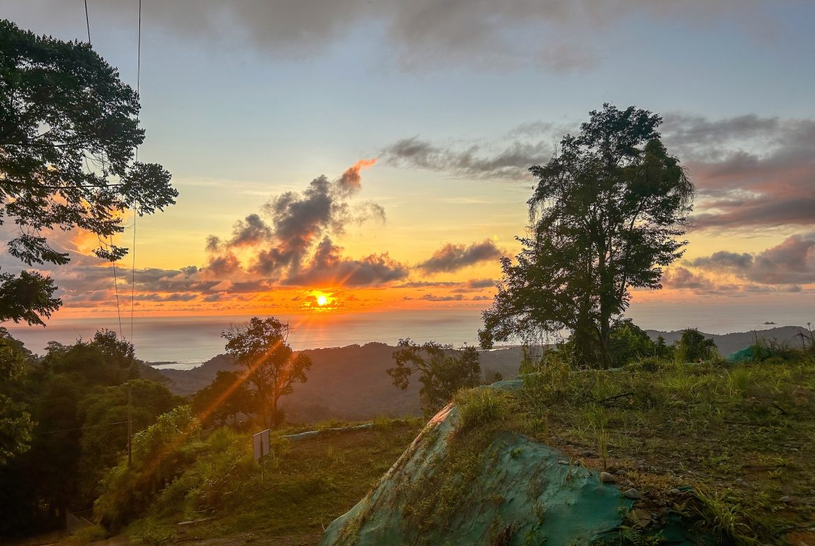 THREE BUILDING LOTS WITH OCEAN VIEWS IN THE NATURAL HEART OF VERGEL, IN PUNTA MALA – 2.47 ACRES