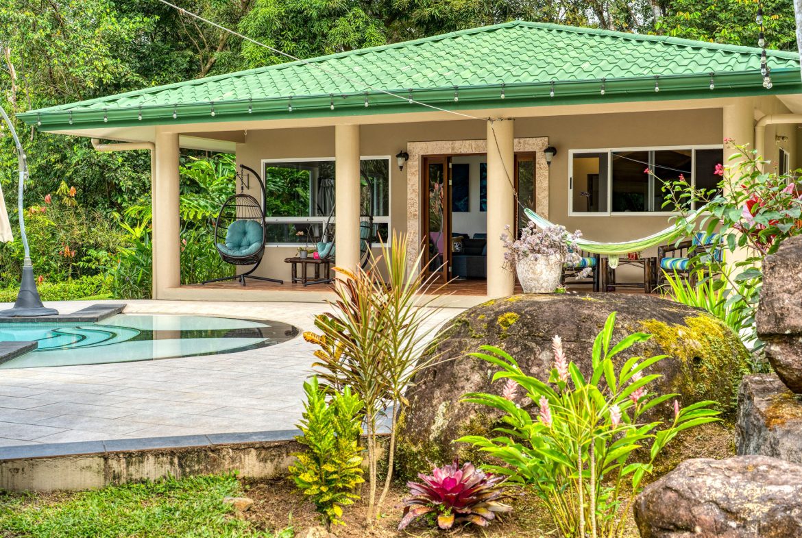 CASA TRANQUILA IN LAGUNAS – HOME, GUEST SUITE, SALON, AND GARAGE WITH WORKSHOP, Uvita, Costa Rica — photo 1
