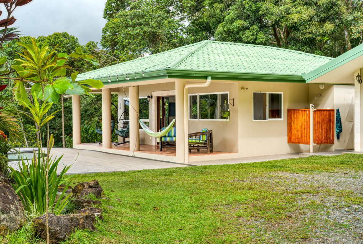 CASA TRANQUILA IN LAGUNAS – HOME, GUEST SUITE, SALON, AND GARAGE WITH WORKSHOP, Uvita, Costa Rica — photo 5