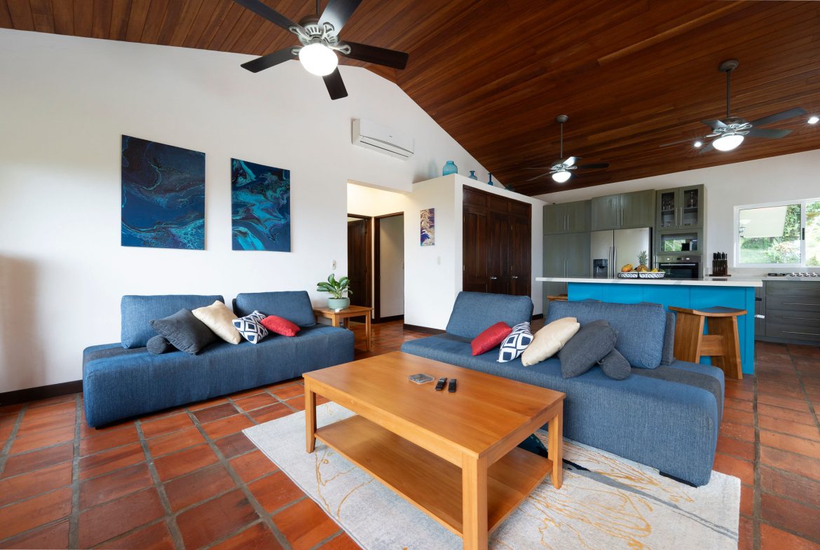 CASA TRANQUILA IN LAGUNAS – HOME, GUEST SUITE, SALON, AND GARAGE WITH WORKSHOP, Uvita, Costa Rica — photo 6