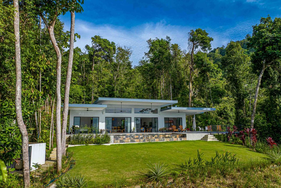 PROPERTY WITH THREE BEDROOM AND PANORAMIC VIEWS OF THE NATURE, IN PORTALON –  1.35 ACRES, Uvita, Costa Rica — photo 3