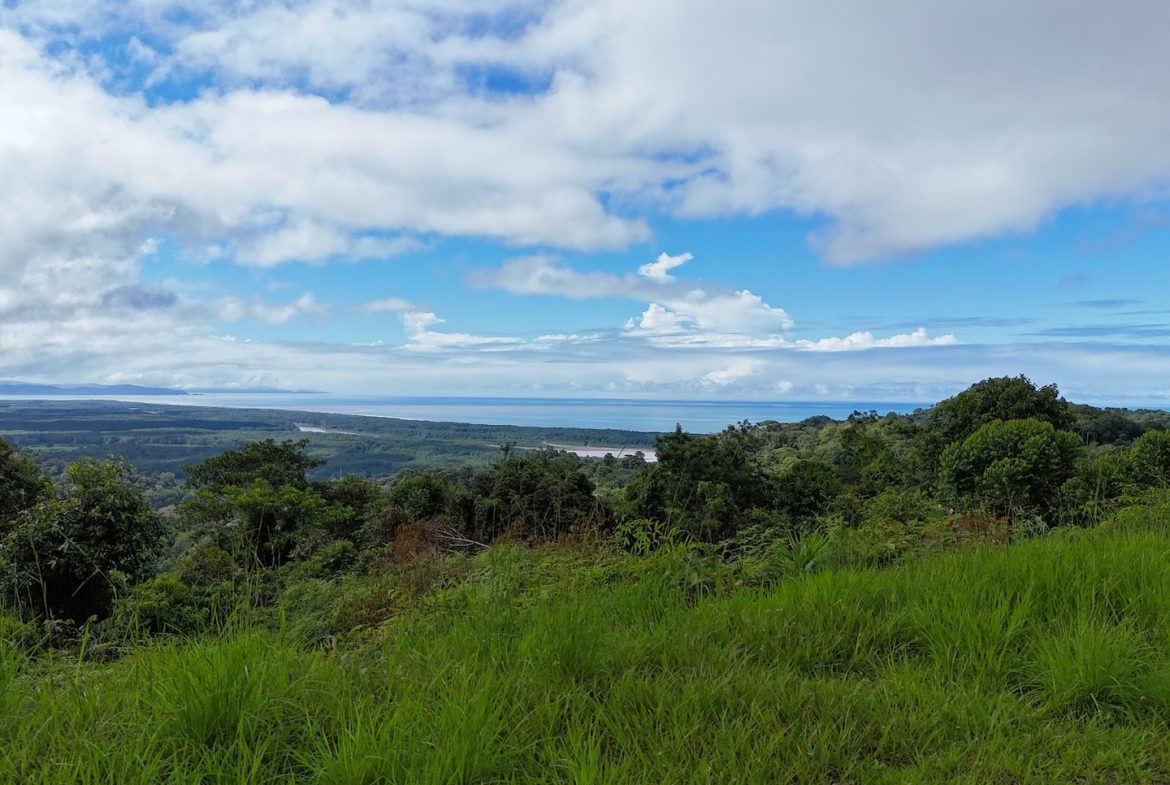 MOUNTAIN BUILDING PROPERTY WITH OCEAN VIEWS, IN TRES RIOS – 2.27 ACRES