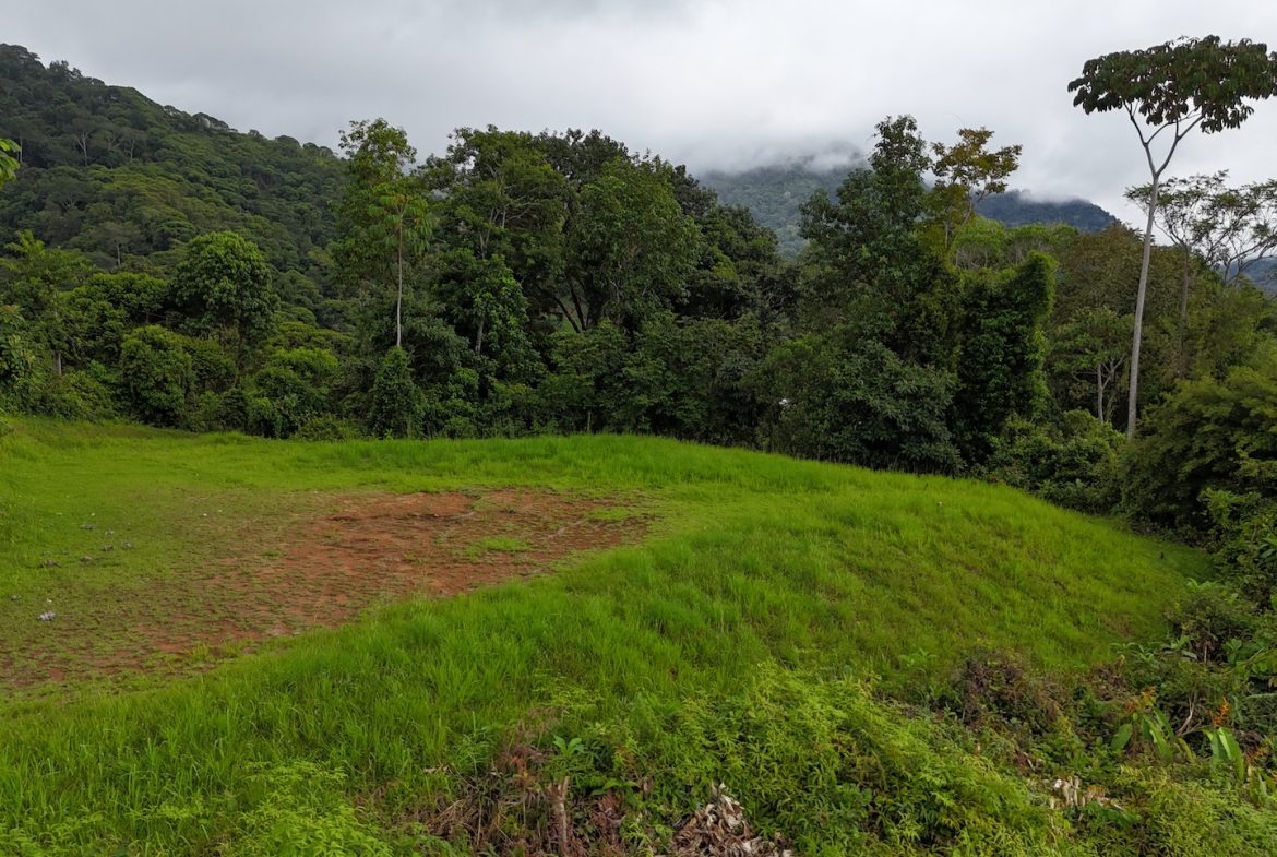 MOUNTAIN BUILDING PROPERTY WITH OCEAN VIEWS, IN TRES RIOS – 2.27 ACRES