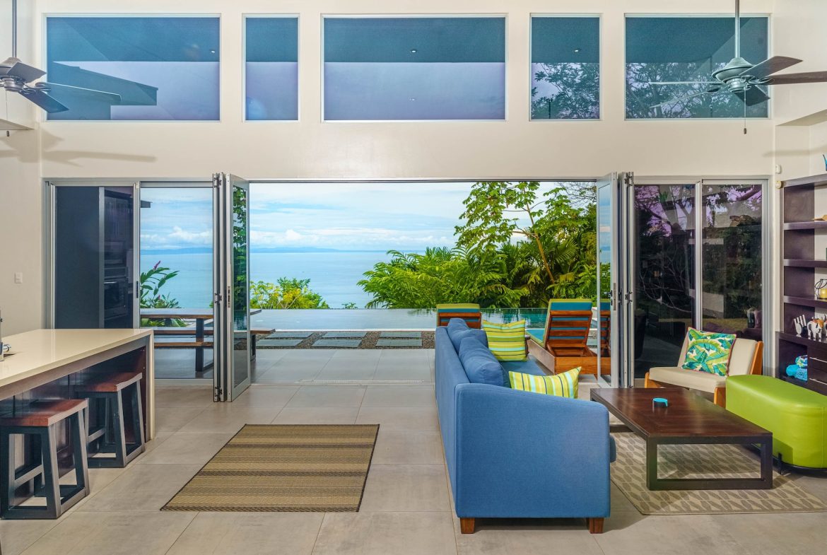 VILLA LUNA PROPERTY WITH THREE BEDROOMS AND SUNSET VIEWS, IN ESCALERAS – 0.66 ACRES