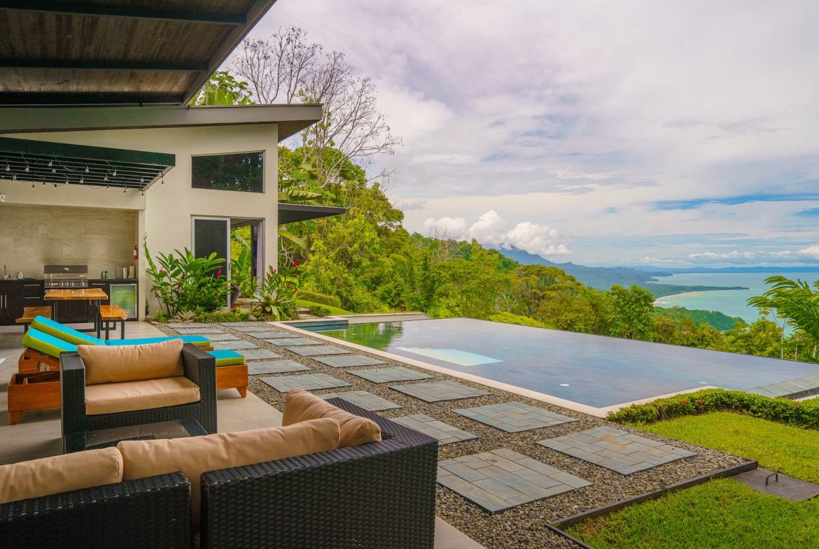 VILLA LUNA PROPERTY WITH THREE BEDROOMS AND SUNSET VIEWS, IN ESCALERAS – 0.66 ACRES, Uvita, Costa Rica — photo 6