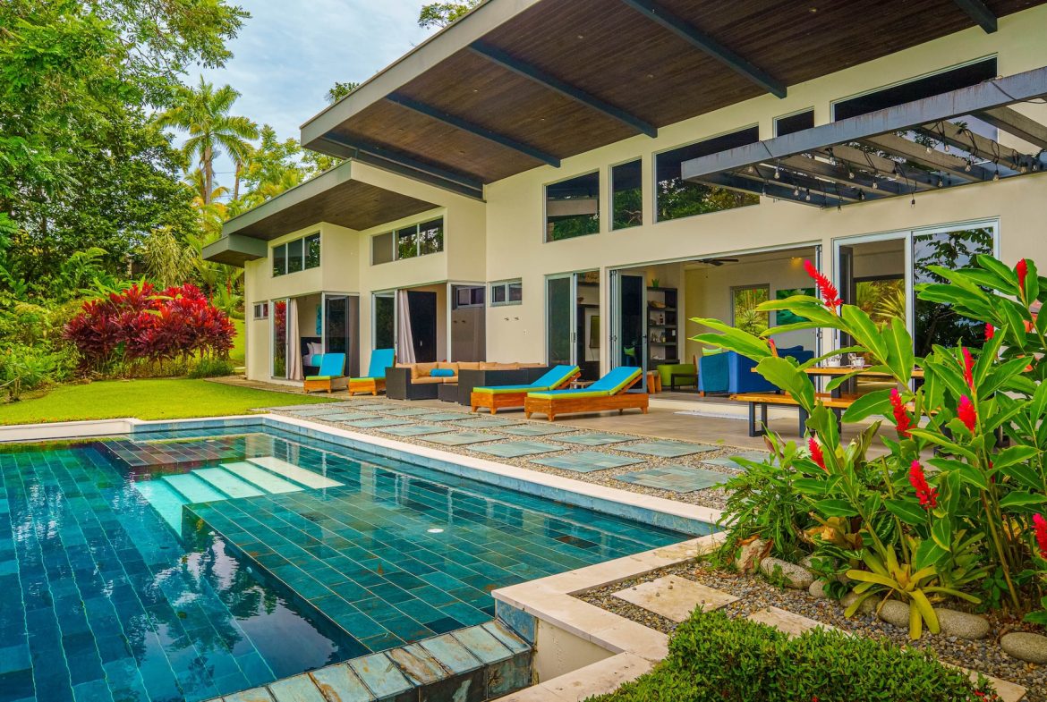 VILLA LUNA PROPERTY WITH THREE BEDROOMS AND SUNSET VIEWS, IN ESCALERAS – 0.66 ACRES, Uvita, Costa Rica — photo 7