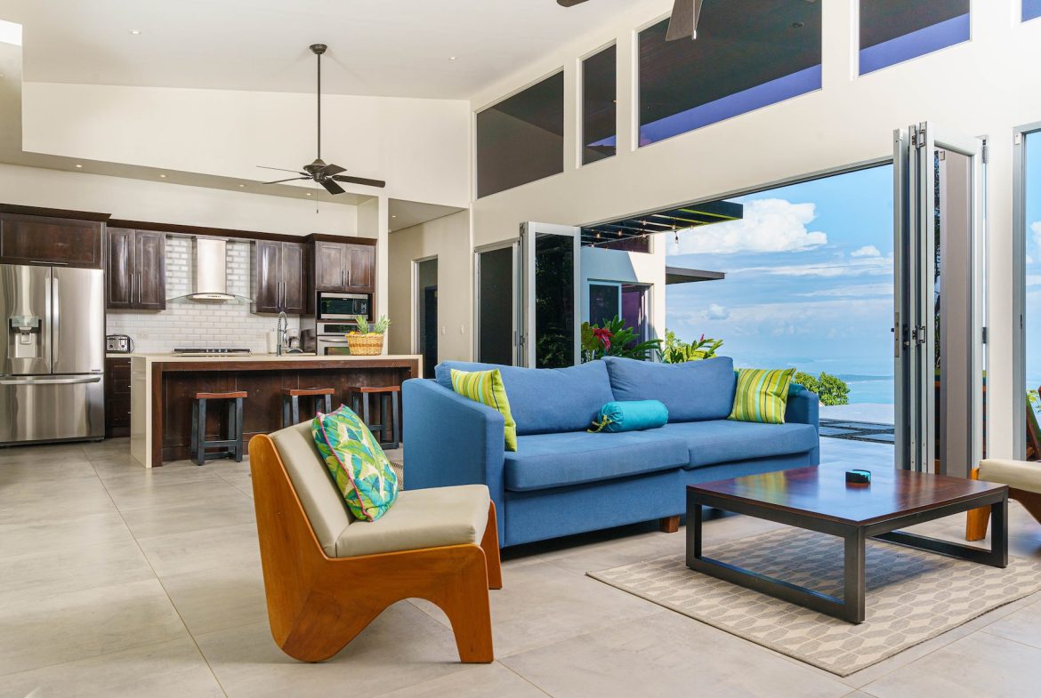 VILLA LUNA PROPERTY WITH THREE BEDROOMS AND SUNSET VIEWS, IN ESCALERAS – 0.66 ACRES
