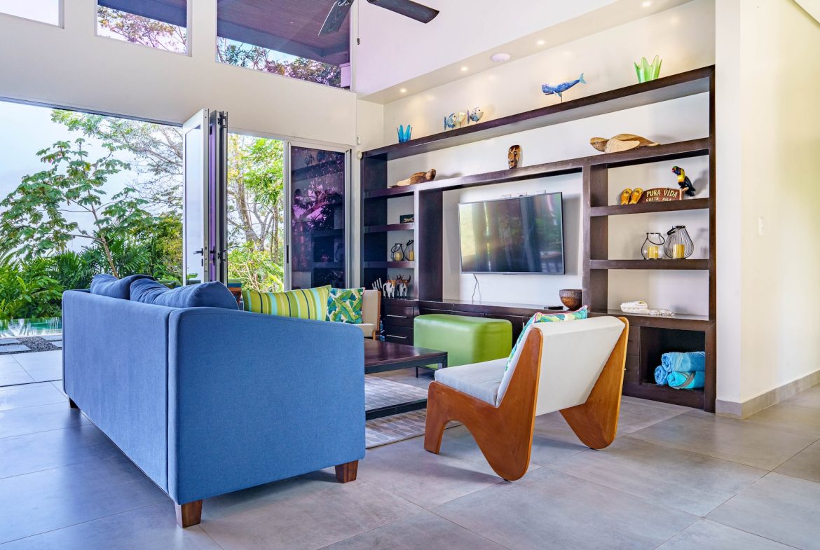 VILLA LUNA PROPERTY WITH THREE BEDROOMS AND SUNSET VIEWS, IN ESCALERAS – 0.66 ACRES