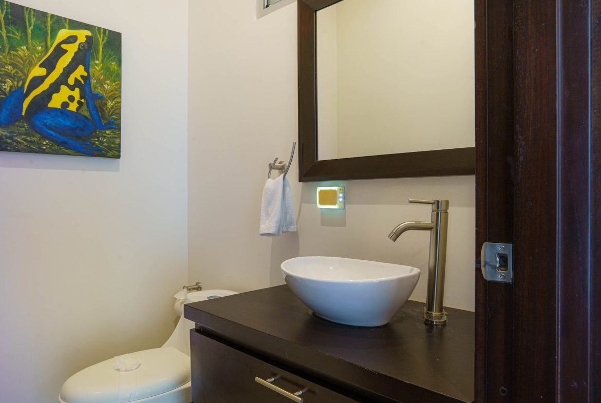 VILLA LUNA PROPERTY WITH THREE BEDROOMS AND SUNSET VIEWS, IN ESCALERAS – 0.66 ACRES
