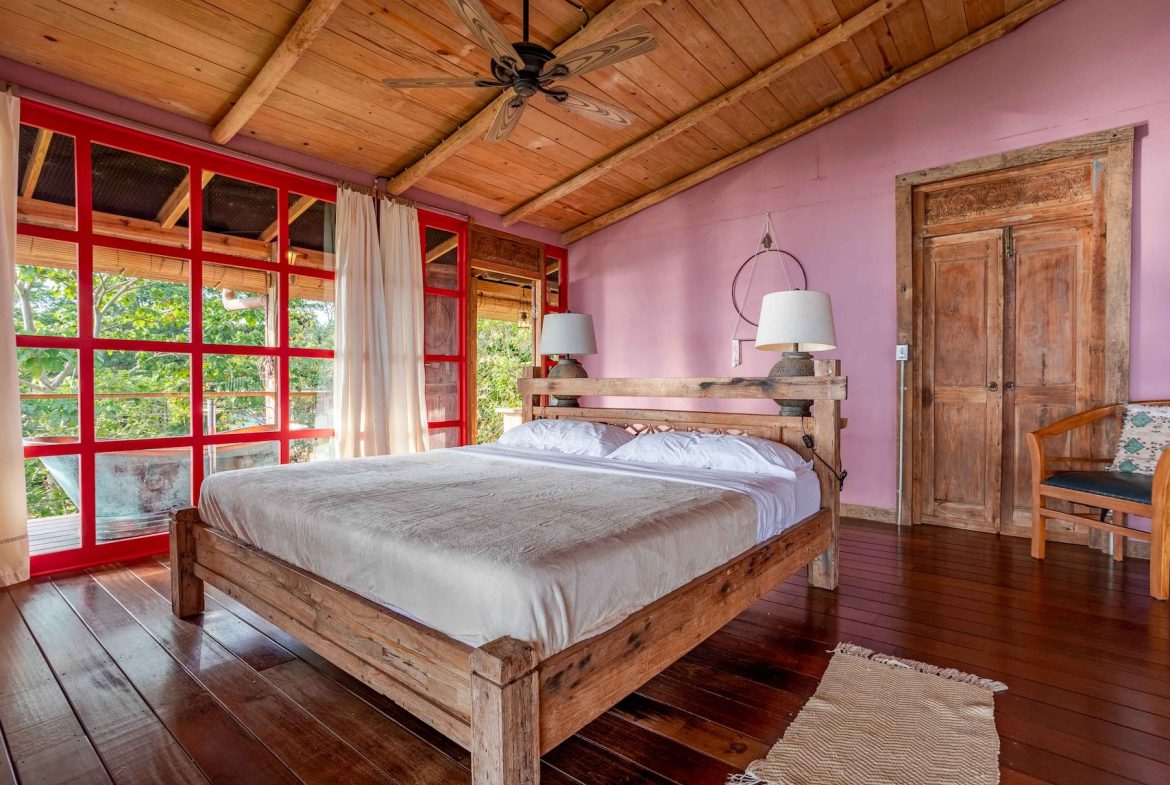 PROPERTY WITH OCEAN AND SUNSET VIEWS, IN ESCALERAS – 1.23 ACRES