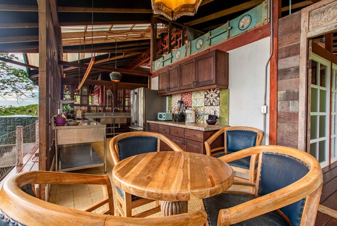 PROPERTY WITH OCEAN AND SUNSET VIEWS, IN ESCALERAS – 1.23 ACRES