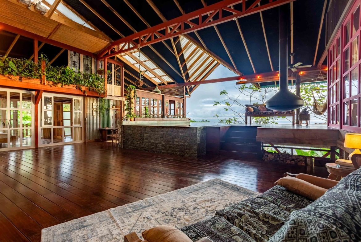PROPERTY WITH OCEAN AND SUNSET VIEWS, IN ESCALERAS – 1.23 ACRES