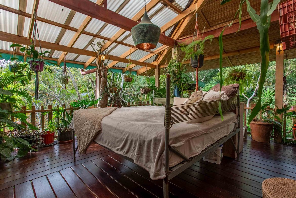 PROPERTY WITH OCEAN AND SUNSET VIEWS, IN ESCALERAS – 1.23 ACRES