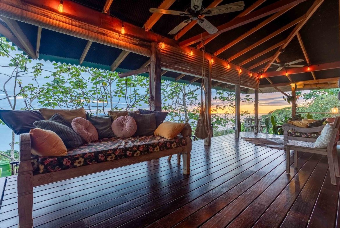 PROPERTY WITH OCEAN AND SUNSET VIEWS, IN ESCALERAS – 1.23 ACRES
