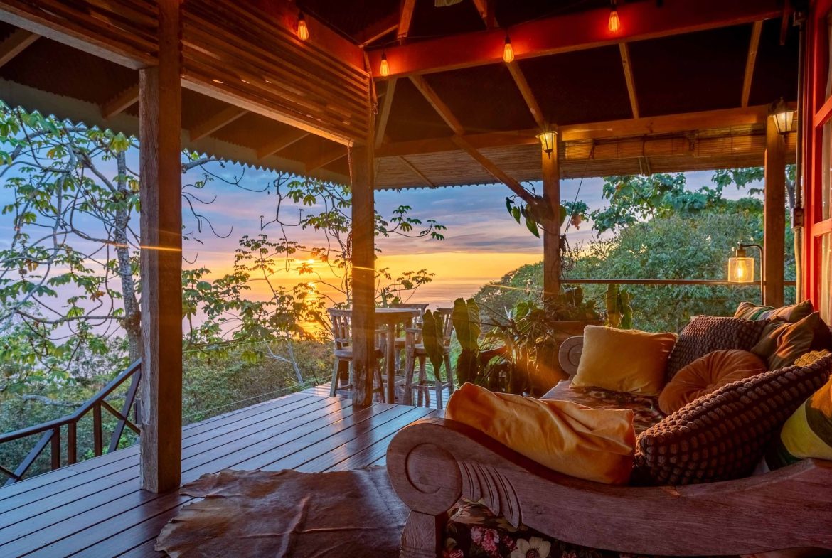 PROPERTY WITH OCEAN AND SUNSET VIEWS, IN ESCALERAS – 1.23 ACRES