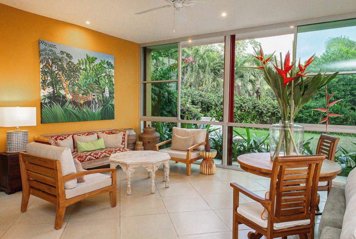 CASA FANTASTICA PROPERTY WITH TEN BEDROOMS AND OCEAN VIEWS, IN MANUEL ANTONIO – 1.3 ACRES