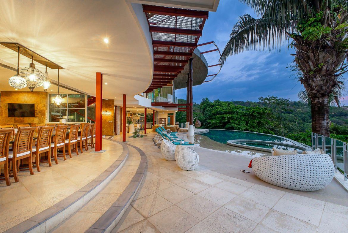 CASA FANTASTICA PROPERTY WITH TEN BEDROOMS AND OCEAN VIEWS, IN MANUEL ANTONIO – 1.3 ACRES, Uvita, Costa Rica — photo 6