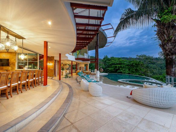 CASA FANTASTICA PROPERTY WITH TEN BEDROOMS AND OCEAN VIEWS, IN MANUEL ANTONIO – 1.3 ACRES, Manuel Antonio, Costa Rica — photo 6
