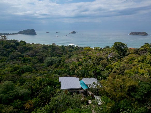 CASA FANTASTICA PROPERTY WITH TEN BEDROOMS AND OCEAN VIEWS, IN MANUEL ANTONIO – 1.3 ACRES, Manuel Antonio, Costa Rica — photo 1