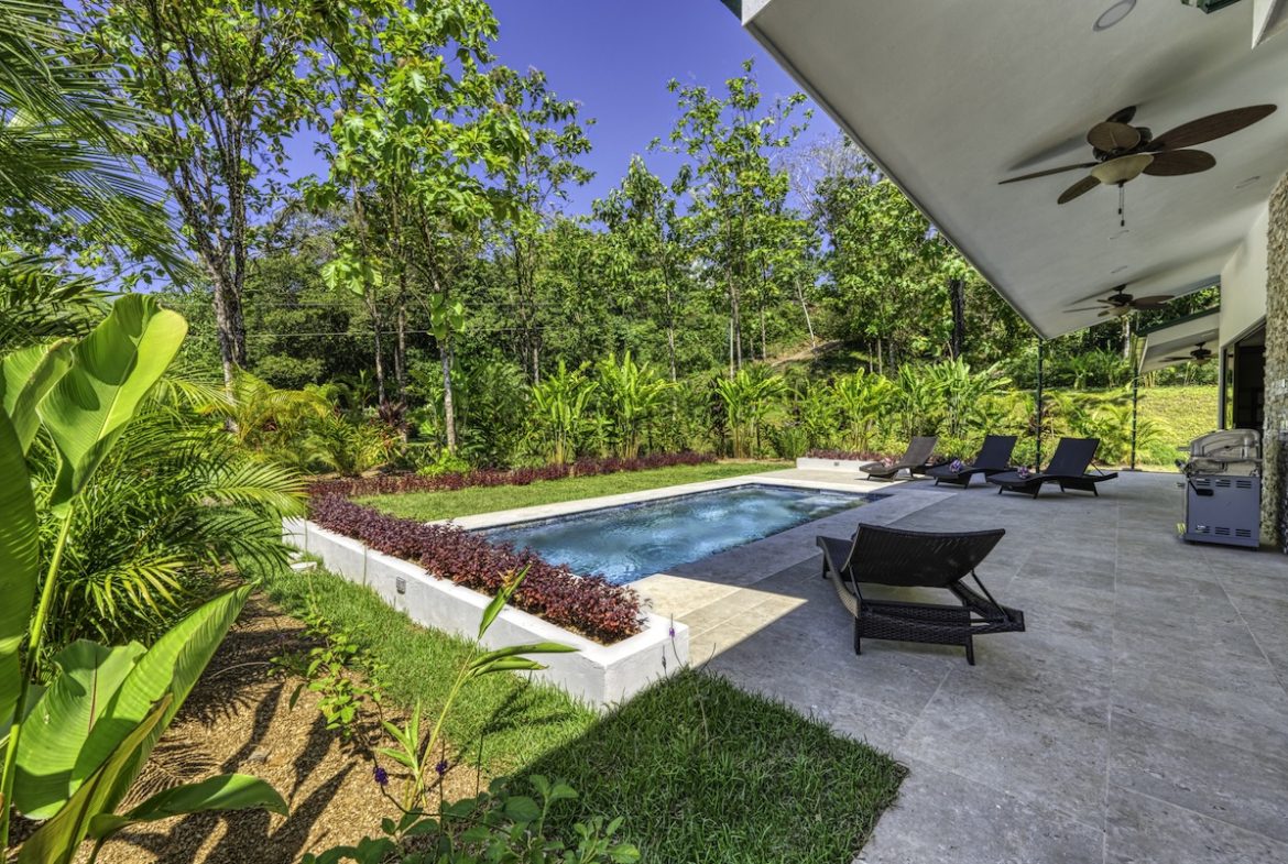 CASA DEL BOSQUE PROPERTY WITH TWO BEDROOM IN THE MIDDLE OF THE NATURE, IN SAVEGRE – 1.23 ACRES, Uvita, Costa Rica — photo 8