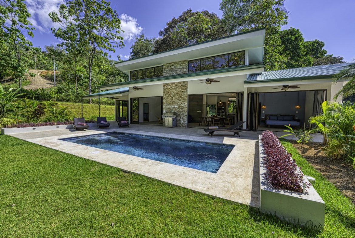 CASA DEL BOSQUE PROPERTY WITH TWO BEDROOM IN THE MIDDLE OF THE NATURE, IN SAVEGRE – 1.23 ACRES, Uvita, Costa Rica — photo 5