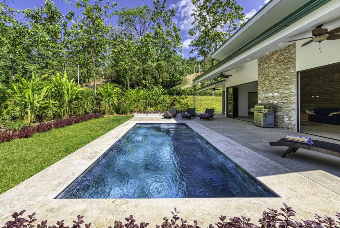 CASA DEL BOSQUE PROPERTY WITH TWO BEDROOM IN THE MIDDLE OF THE NATURE, IN SAVEGRE – 1.23 ACRES