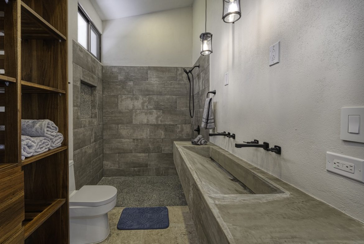 CASA DEL BOSQUE PROPERTY WITH TWO BEDROOM IN THE MIDDLE OF THE NATURE, IN SAVEGRE – 1.23 ACRES