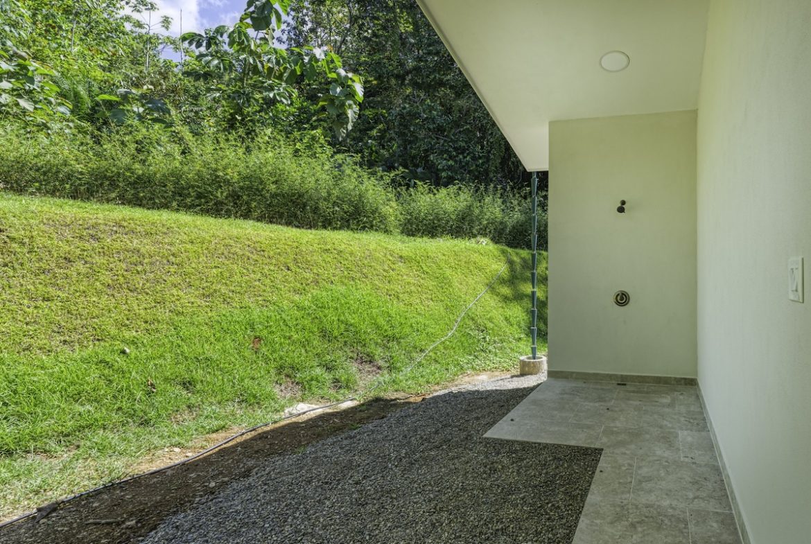 CASA DEL BOSQUE PROPERTY WITH TWO BEDROOM IN THE MIDDLE OF THE NATURE, IN SAVEGRE – 1.23 ACRES
