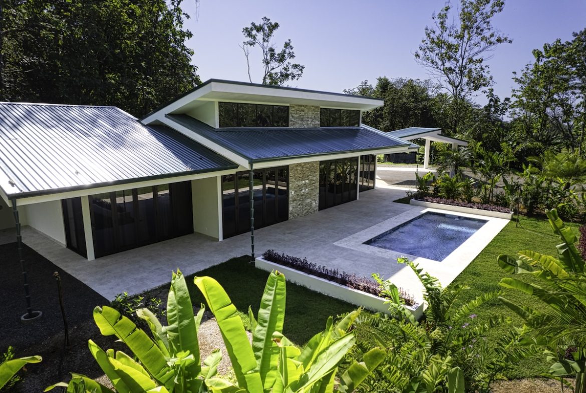 CASA DEL BOSQUE PROPERTY WITH TWO BEDROOM IN THE MIDDLE OF THE NATURE, IN SAVEGRE – 1.23 ACRES, Uvita, Costa Rica — photo 6