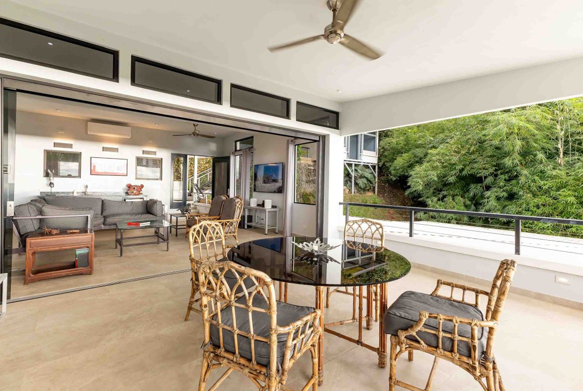 VILLA CIELO AZUL LUXURY PROPERTY WITH SIX BEDROOMS AND OCEAN VIEWS, IN JARDINES DEL MORETE UVITA – 0.55 ACRES