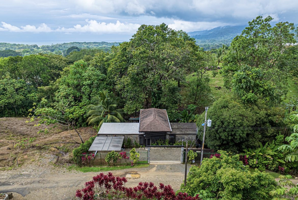 PROPERTY WITH THREE BEDROOM NEAR TO EVERYTHING, IN UVITA – 0.20 ACRES, Uvita, Costa Rica — photo 3
