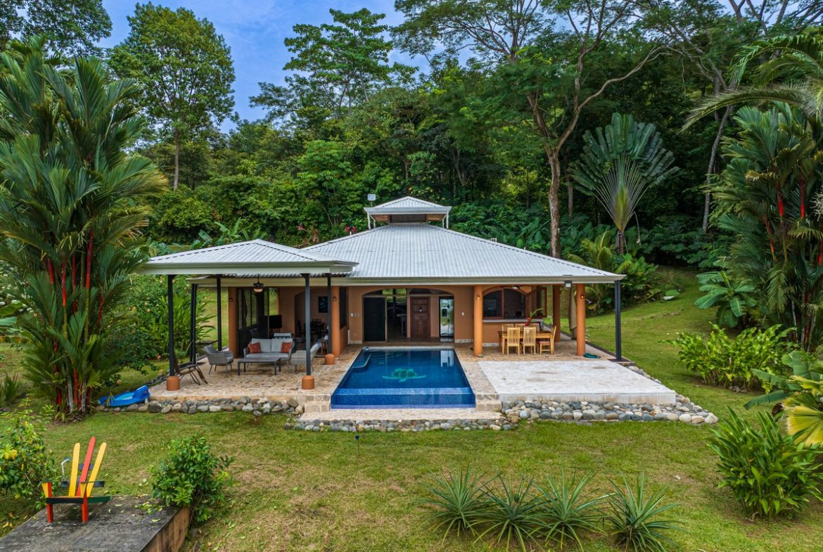 PROPERTY WITH TWO BEDROOMS IN THE MIDDLE OF THE NATURE, IN SAVEGRE – 9 ACRES, Uvita, Costa Rica — photo 2