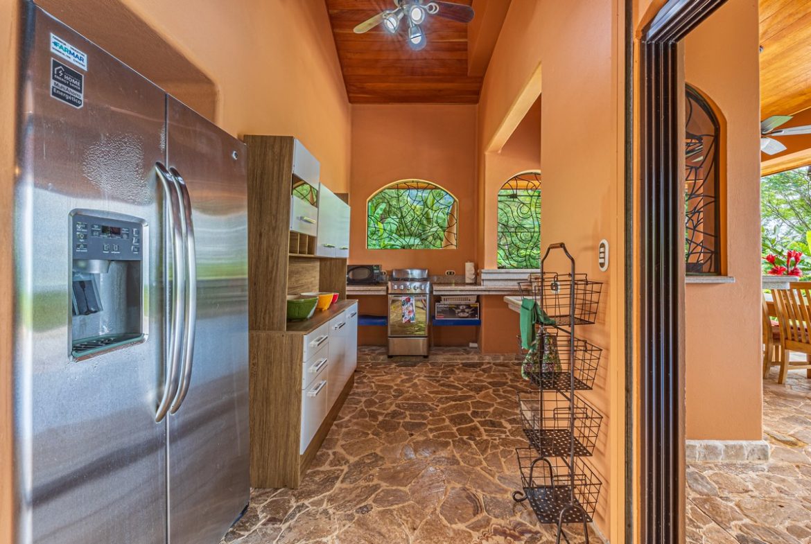 PROPERTY WITH TWO BEDROOMS IN THE MIDDLE OF THE NATURE, IN SAVEGRE – 9 ACRES, Uvita, Costa Rica — photo 8