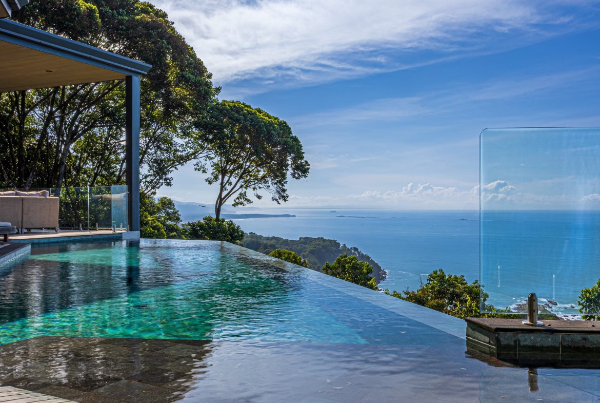 MAJESTIC LUXURY ESTATE WITH FIVE BEDROOMS IN ESCALERAS – 5.5 ACRES, Uvita, Costa Rica — photo 4