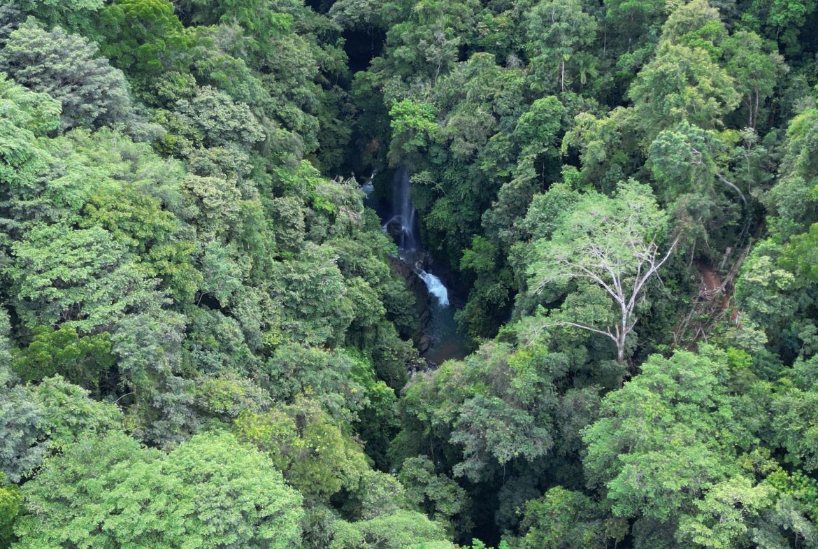 BUILDING PROPERTY WITH A WATERFALL VIEWS, IN SAN SALVADOR – 2.4 ACRES