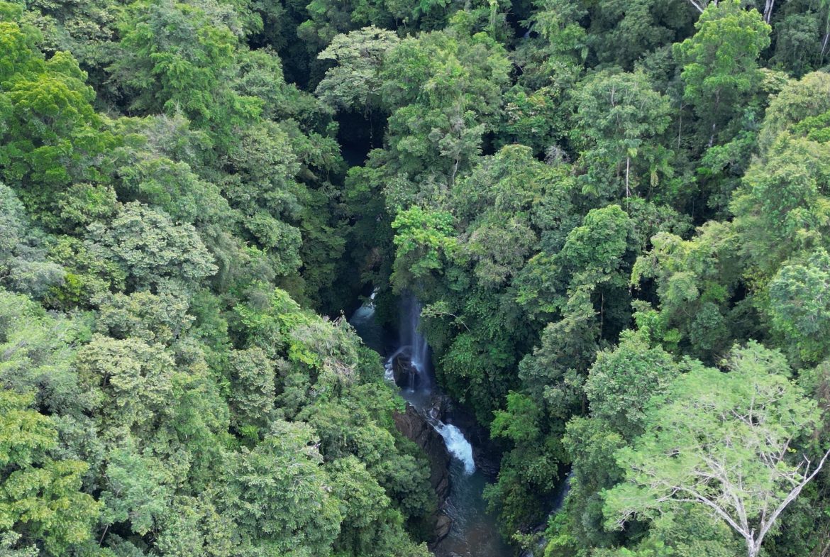 BUILDING PROPERTY WITH A WATERFALL VIEWS, IN SAN SALVADOR – 2.4 ACRES