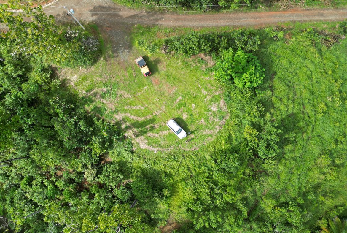 BUILDING PROPERTY WITH A WATERFALL VIEWS, IN SAN SALVADOR – 2.4 ACRES