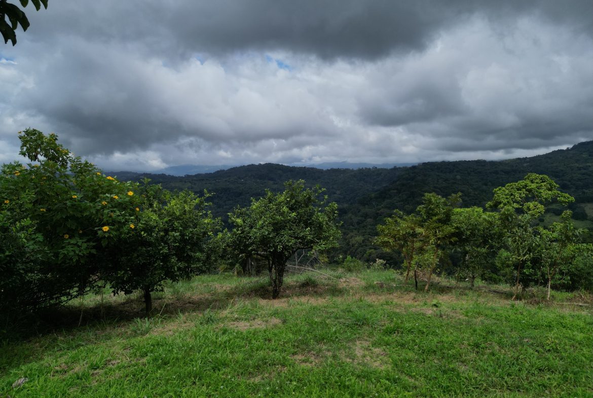 BUILDING PROPERTY WITH A WATERFALL VIEWS, IN SAN SALVADOR – 2.4 ACRES